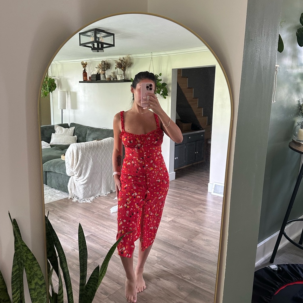 RÉALISATION PAR Juliet Dress in Rouge Fleur Size Large